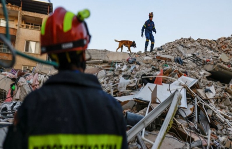 تلهم الزلازل العالمية الأخيرة سكان ميد آيلاند لتعلم مهارات الراديو في حالات الطوارئ