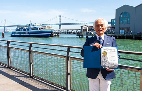 يبحر HAM الياباني البالغ من العمر 83 عامًا بمفرده عبر المحيط الهادئ
